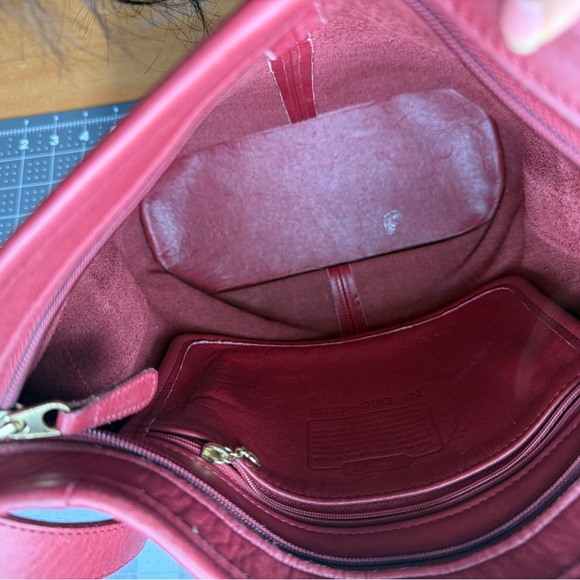 Vintage Coach Red Bleeker Bag - Style 4153 - Picture 5 of 7
